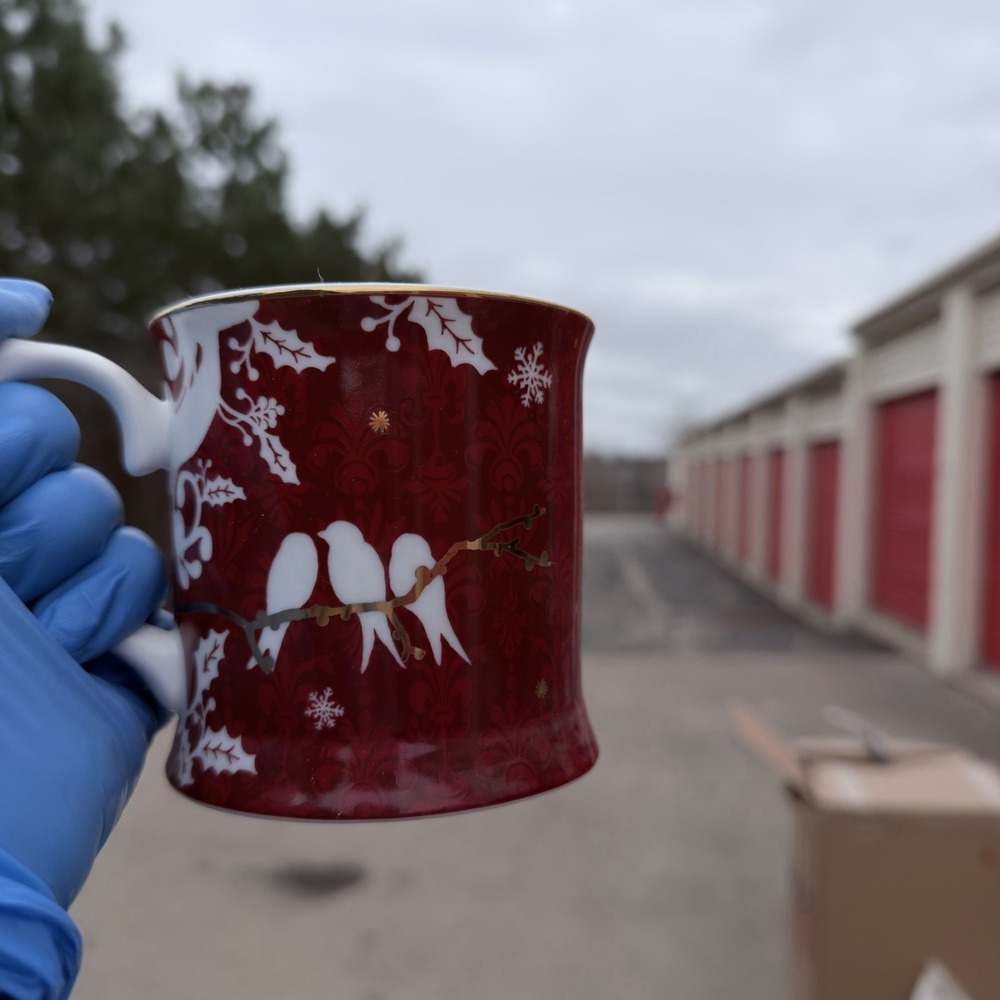 Starbucks 2010 Christmas Coffee Mug Tea Cup Gold Rim Red Birds Rosanna